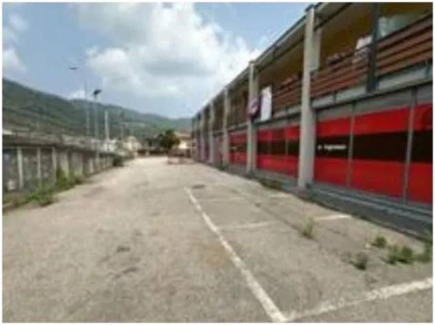 Immobile in asta di 1218 m² in vendita a Bisuschio - Foto 2