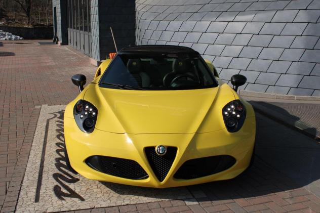 Alfa Romeo 4C 1750 TBi Spider "GIALLO PROTOTIPO" - Foto 4