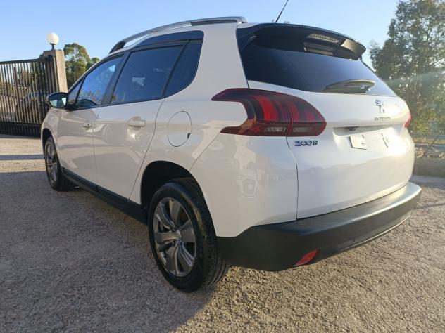 Peugeot 2008 PureTech 82 S&S Allure - 2019 - Foto 4