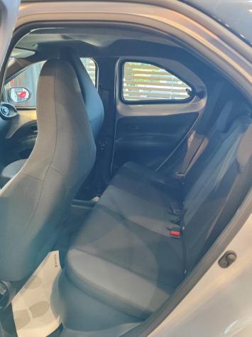 Toyota Aygo X 1.5 Hybrid 115 CV 5 porte Premium - Foto 7