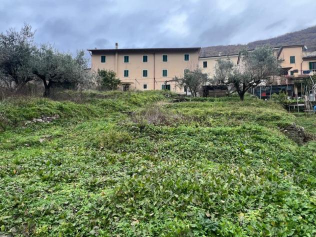 Villa in vendita a Gragnana - Carrara 2520 mq Rif: 1300085