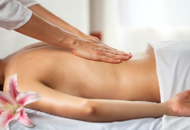 Massaggi rilassanti per sole donne a domicilio Tel:3895586777