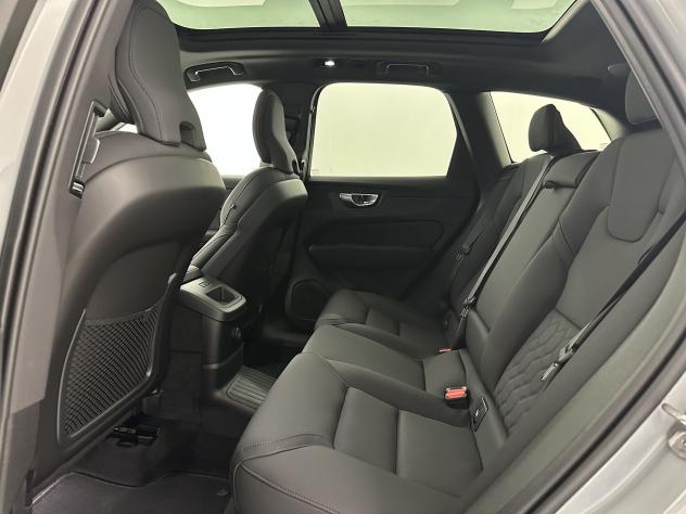 Volvo XC60 Recharge T6 Plug-in AWD auto Ultra Dark - Foto 5