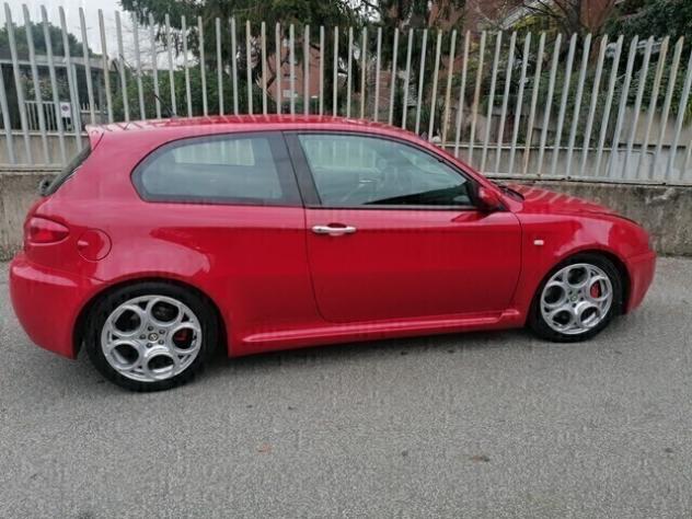 Alfa Romeo 147 3.2i V6 24V cat 3 porte GTA - Foto 5