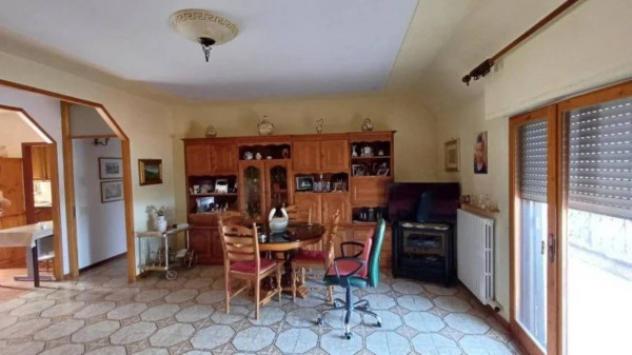Immobile in asta di 142 m² con più di 5 locali e box auto in vendita a Fabro - Foto 9