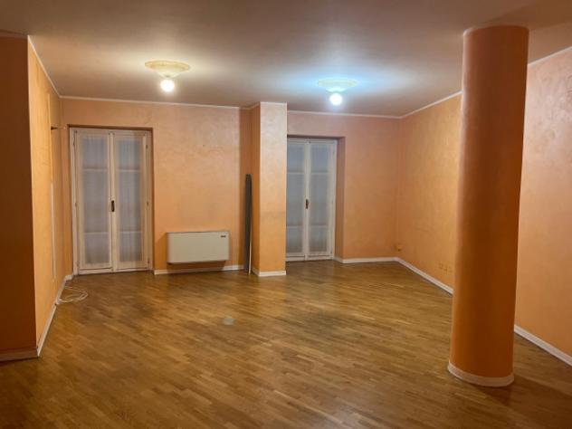 Immobile di 110 m² con 3 locali in affitto a Brescia