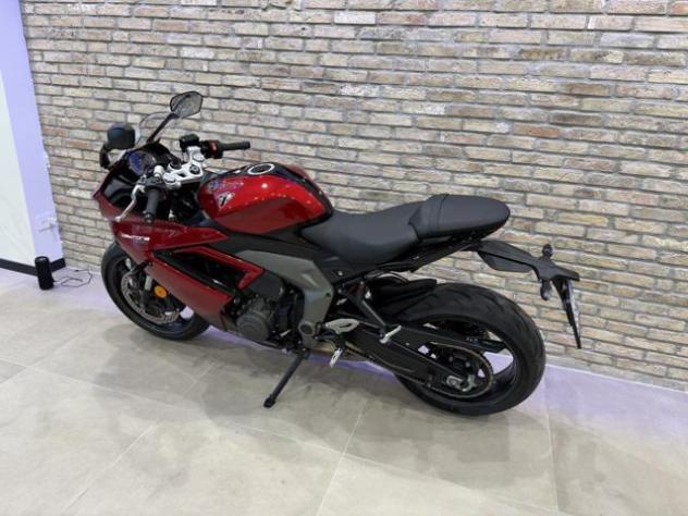 TRIUMPH Daytona 660 . rif. 22299000 - Foto 2
