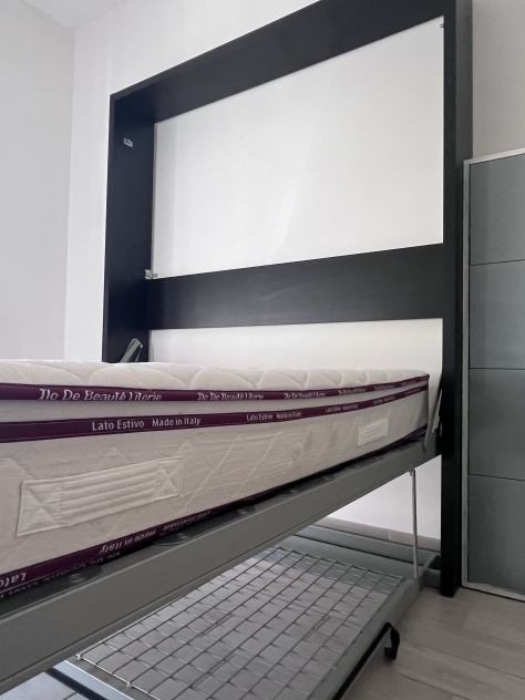 Letto matrimoniale a scomparsa con divanetto - Foto 7