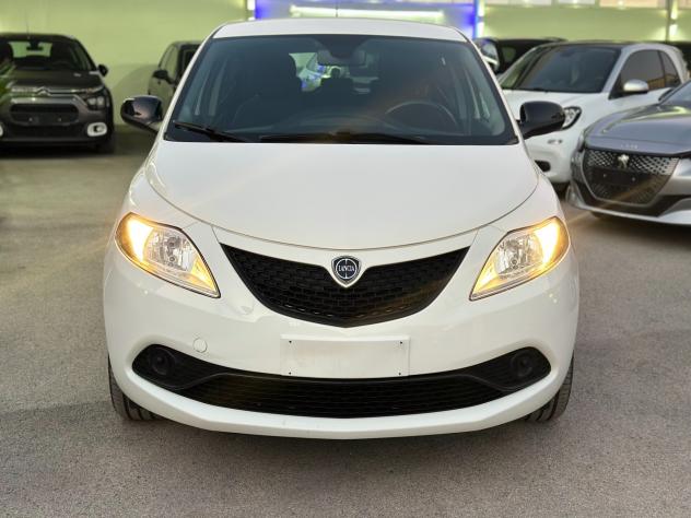 Lancia Ypsilon 1.2 69 CV 5 porte Gold '19 - Foto 10