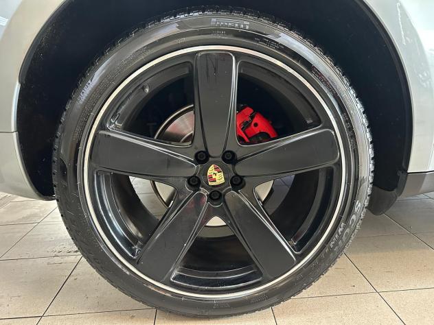 Porsche Macan 2.0 245 HP RESTYLING FULL TENUTA IN MODO MANIACALE - Foto 10