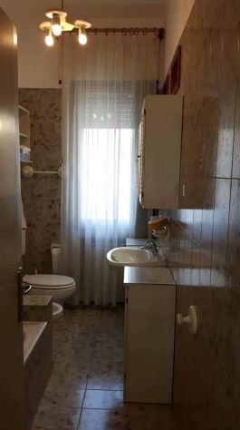 SI LIBERA SETTEMBRE UN POSTO LETTO PER STUDENTESSA IN AMPIA CAMERA DOPPIA - Foto 3