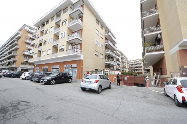 Box in Via Val Maggia - Foto 9