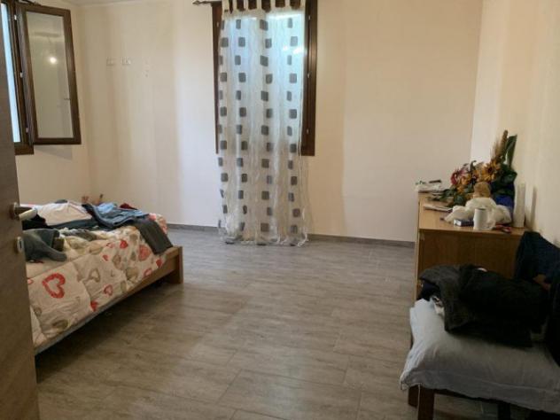 Casa indipendente di 240 m² con più di 5 locali e box auto in vendita a San Felice sul Panaro - Foto 11