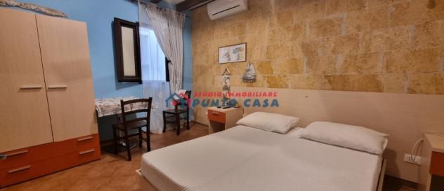 CENTRO STORICO - Pressi Corso Italia – Piccolo bilocale arredato al 1°p s/a – 30mq ca. Ristrutturato. Euro 330 CL G