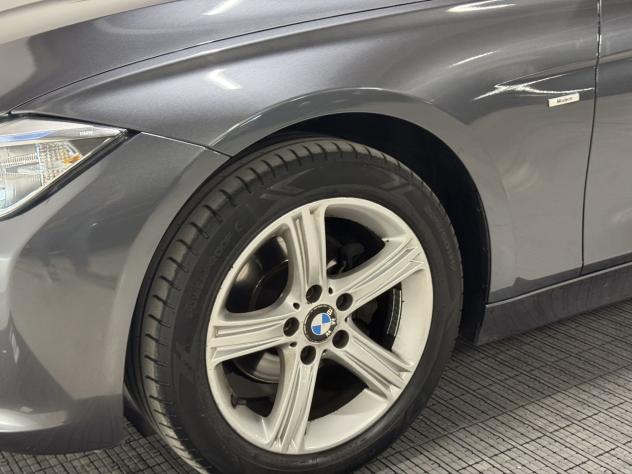 BMW Serie 3 318d touring xDrive 2.0D 143cv Modern - Foto 8
