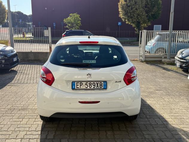 Peugeot 208 GARANZIA COMPLETA 1.4 HDi 68 CV 5 porte Active - Foto 5