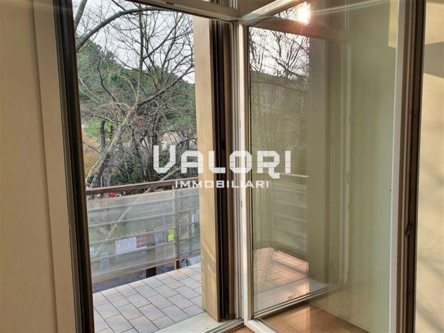 INCANTEVOLE TERRA-CIELO RISTRUTTURATA CON CORTE PRIVATA E GARAGE - Foto 17