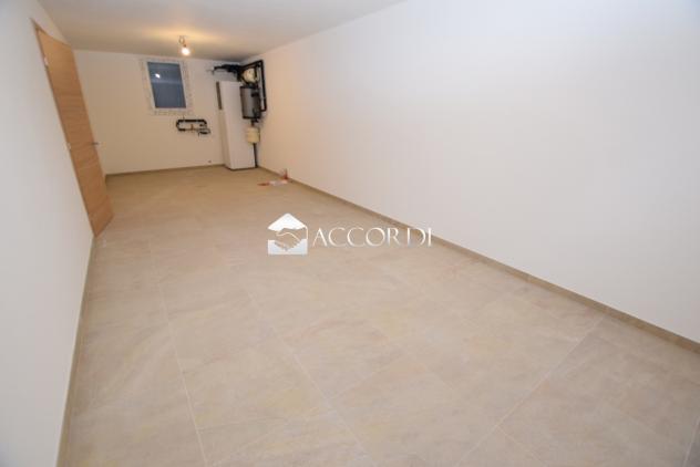 BIFAMILIARE di 6 vani e di 280 mq (TREVIGNANO) rif. RB639 - Foto 17