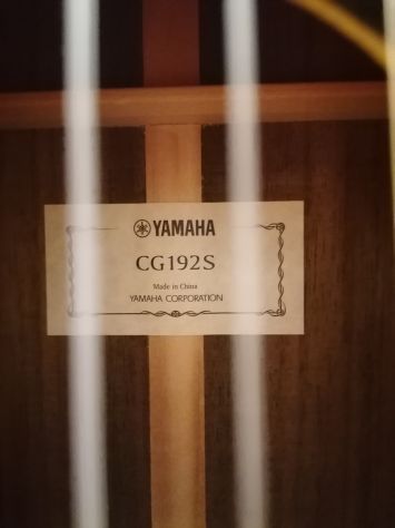 chitarra classica Yamaha nuova cg192s