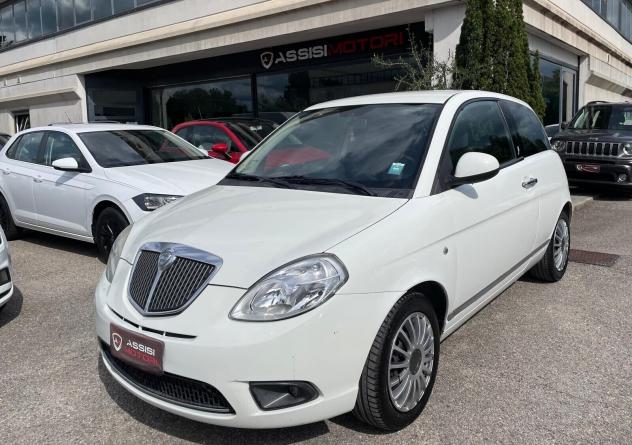 Lancia Ypsilon 1.3 MJT 75 CV Platino