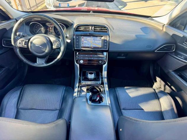 JAGUAR XE 2.0 D aut. Portfolio 180 CV - Foto 2