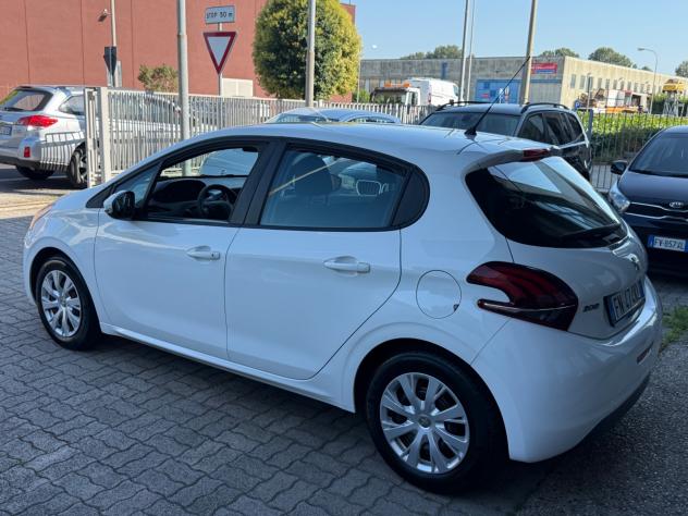 Peugeot 208 5 porte Active - Foto 2