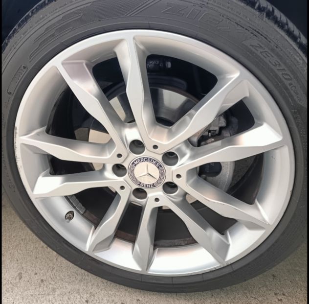 4 CERCHIO ORIGINALI MERCEDES DA 19 COMPLETI DI GOMME IN OTTIME CONDIZIONI - Foto 2