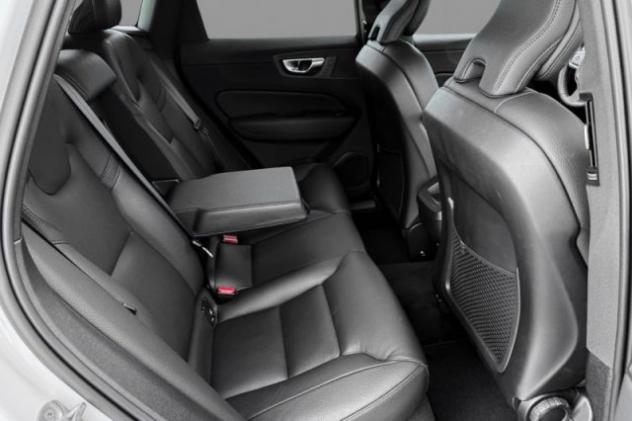 VOLVO XC60 B4 automatico Core rif. 24049356 - Foto 7