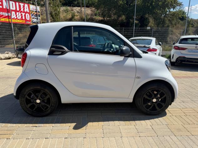 Smart ForTwo 70 1.0 auto PELLE/TETTO/SCHERMO/LED - Foto 8