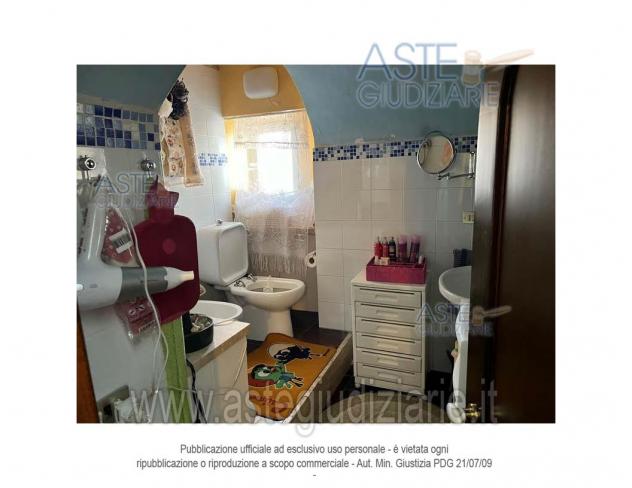 IMMOBILI-IMMOBILE RESIDENZIALE-VIA VITTORIO EMANUELE N.151 - Foto 8