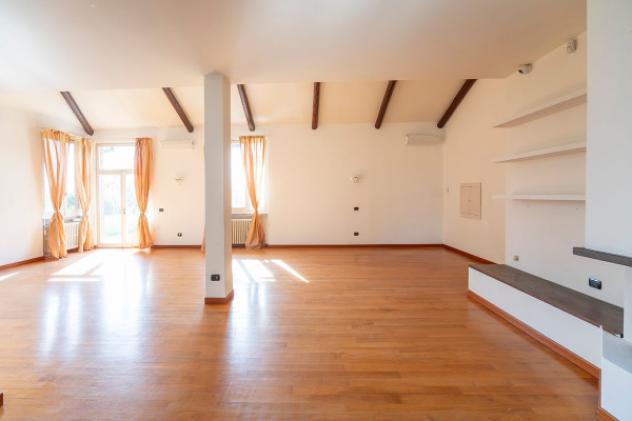 Villa di 892 m² con più di 5 locali in vendita a Molteno - Foto 5