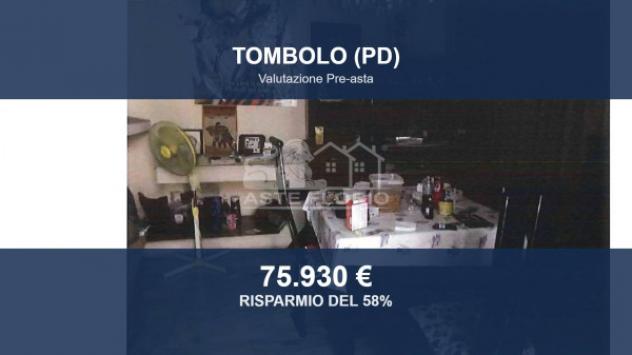 Immobile in asta di 300 m², box auto in vendita a Tombolo