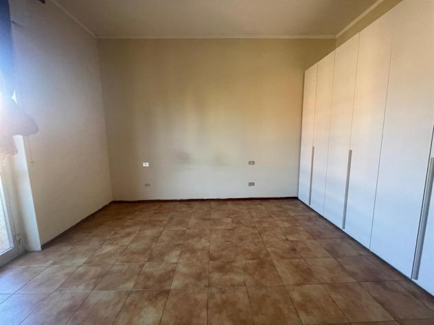cst500 - ampio trilocale tutto balconato, box cantina e posto auto-- solo 750 € inclusi riscaldamento acqua e spese condominiali - Foto 16