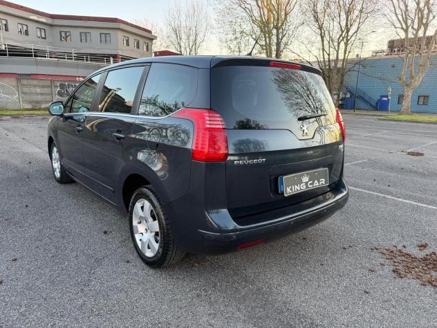 Peugeot 5008 1.6 e-HDi 112CV Stop&Start cambio robotizzato Active - Foto 7