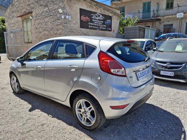 Ford Fiesta 1.5 TDCi 75CV 5 porte Titanium - Foto 4