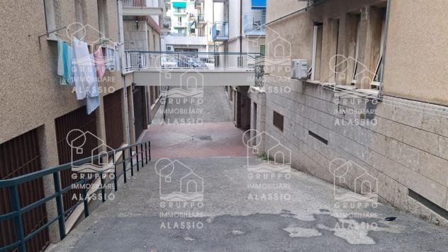 Alassio - Zona Ponente - Ampio Box - Foto 13