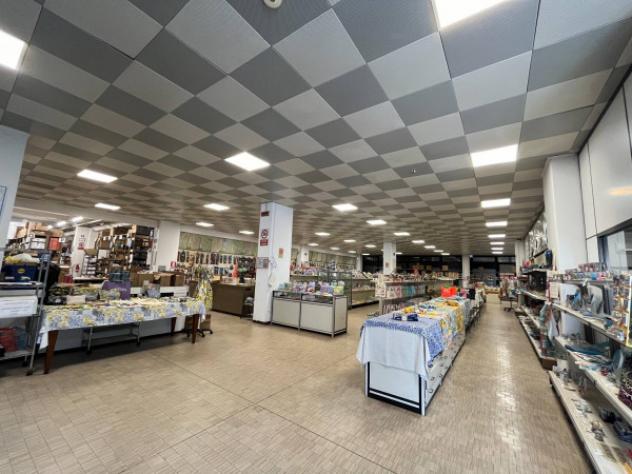 Immobile di 1500 m² con 3 locali in vendita a Brescia - Foto 17