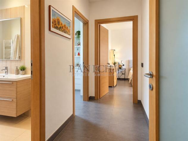 Appartamento in villetta bifamiliare con ampio giardino, terrazzo, garage e cantina - Foto 10