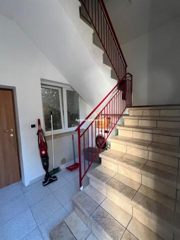 OSTERIA NUOVA CENTRO VENDESI APPARTAMENTO A SCHIERA SU DUE LIVELLI - Foto 9