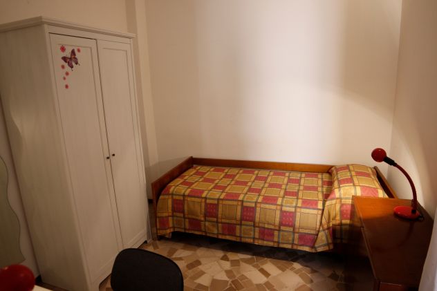 2 POSTI LETTO IN BILOCALE A STUDENTI IN CENTRO STORICO - Foto 5