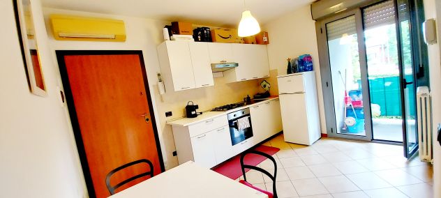 AFFITTASI BILOCALE DA AGOSTO ZONA SAN LAZZARO VIA PARIGI
