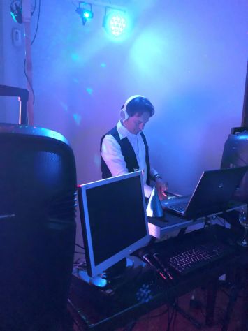 DJ per feste private, eventi, matrimoni e Karaoke - Foto 2