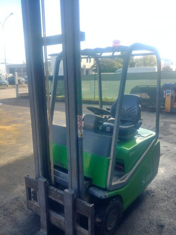 carrello elevatore 1500 kg Cesab