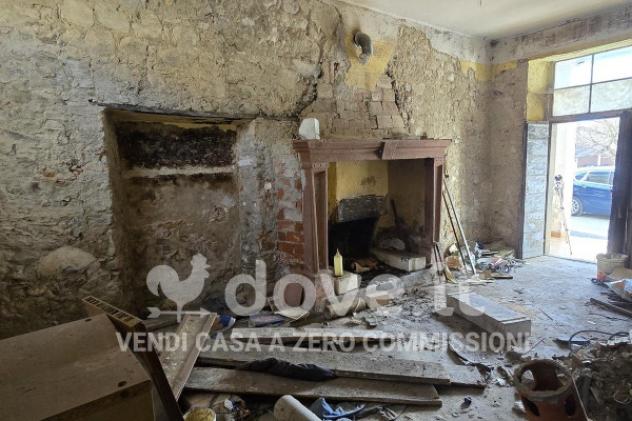 Rustico / Casale di 179 m² con 5 locali e posto auto in vendita a Sangiano - Foto 4