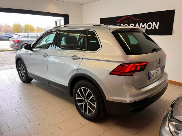 Volkswagen Tiguan 2.0 TDI 150 CV SCR DSG Life - Foto 3