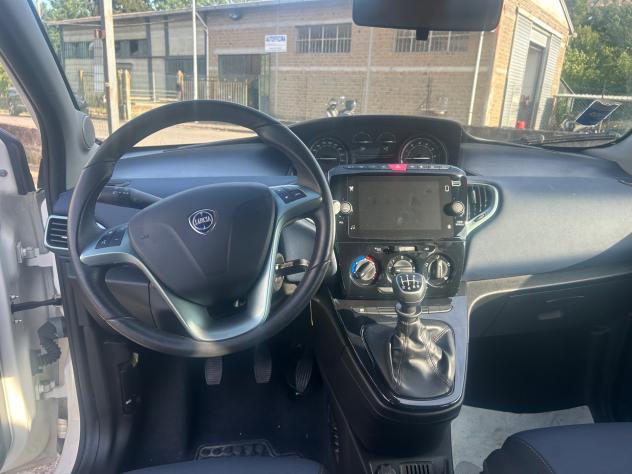 Lancia Ypsilon 1.0 FireFly 5 porte S&S Hybrid Platino - Foto 9