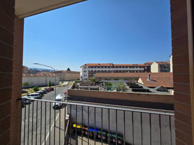 Appartamento di 76 m² con 3 locali in affitto a Torino - Foto 2