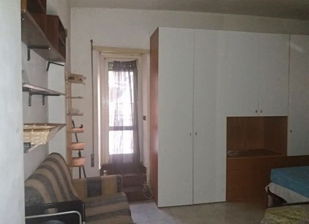 CENTOCELLE MIRTI MONOLOCALE ARREDATO CON GIARDINO PRIVATO