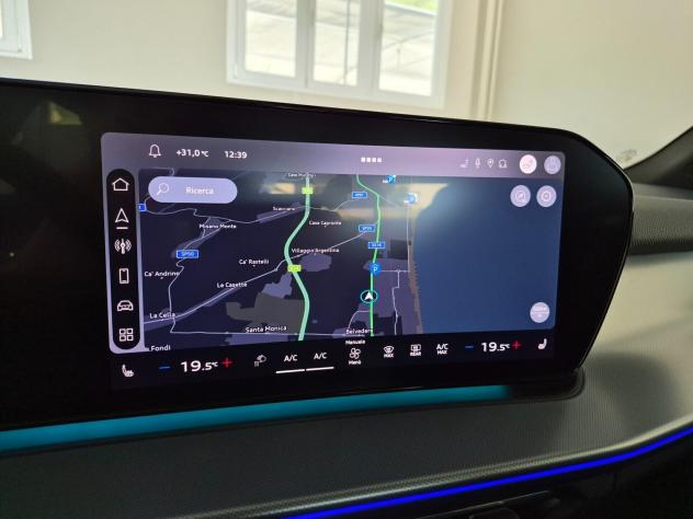 Audi Q3 2.0 TDI S LINE EDITION 150CV S-TRONIC LED TETTO NAVI CARPLAY RETROCAM. ACC. AUTO UFFICIALE AUDI 1 PROPRIETARIO - Foto 5