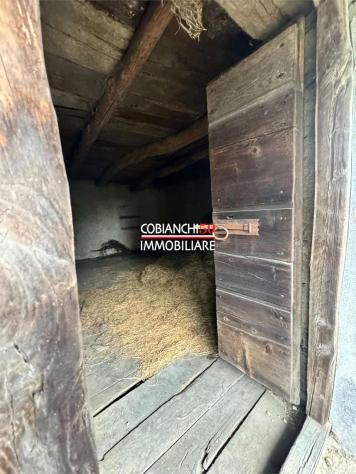 V000788 - CAPREZZO, RUSTICI STORICI IN PIAZZA - Foto 19